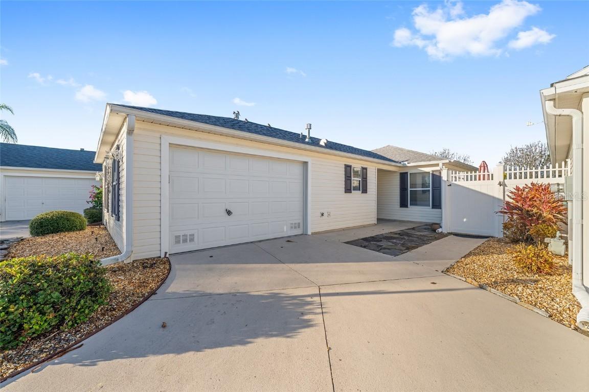 1150 Mcbee Ave., The Villages, FL 32162