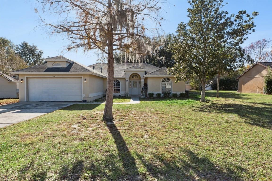13031 Scottish Pine Ln., Clermont, FL 34711