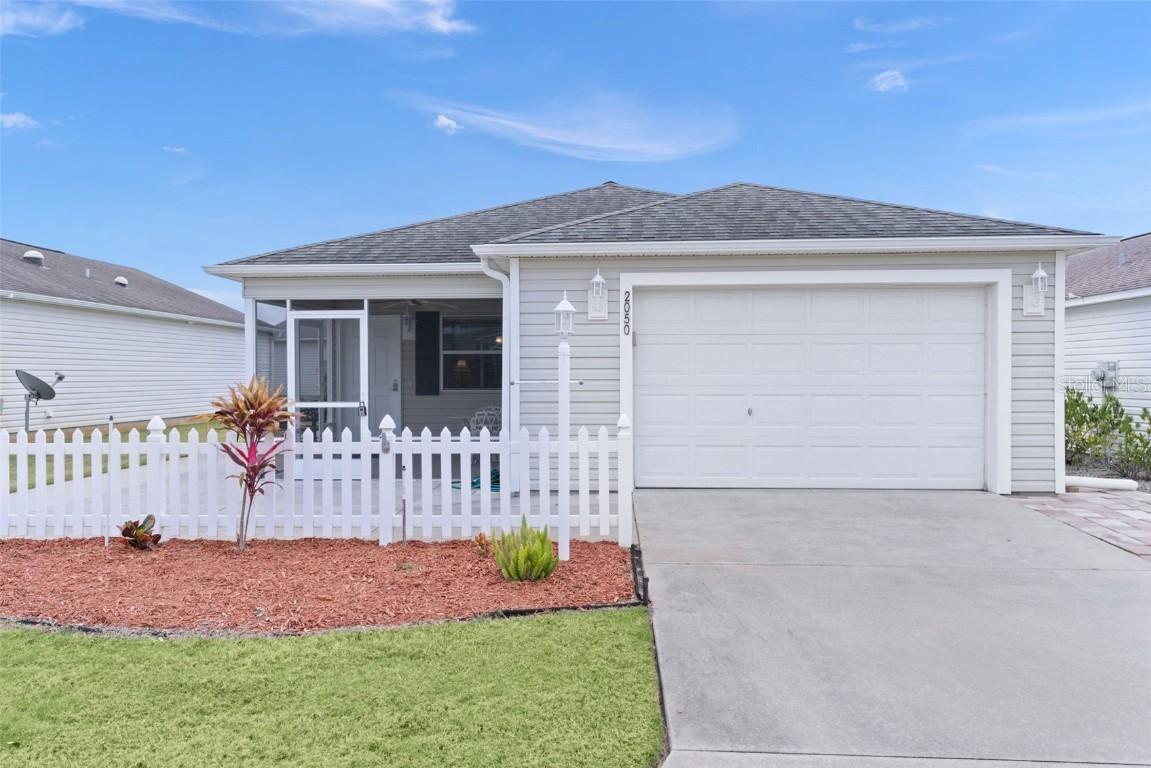 2050 Fairview Ln., The Villages, FL 32162