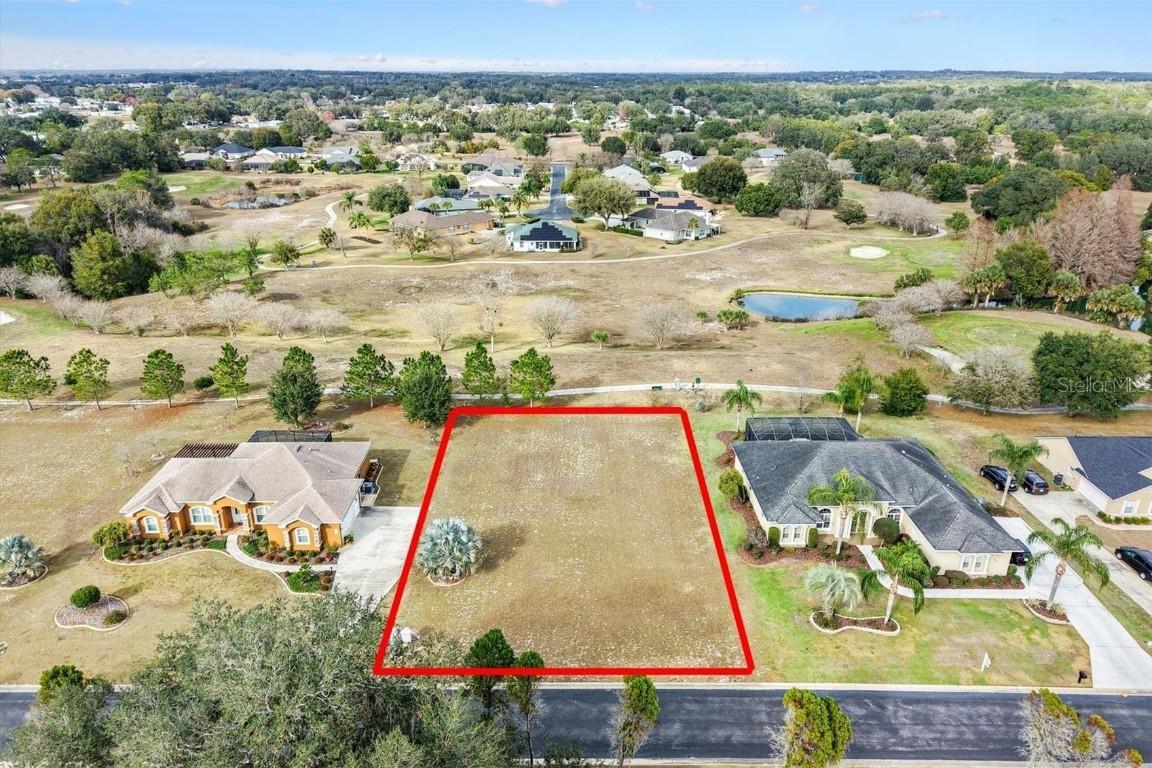 529 Dowling Cir., Lady Lake, FL 32159