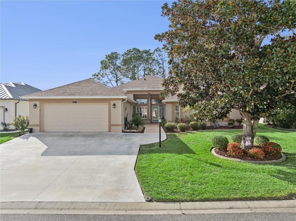 24215 Belle Mede Dr., Leesburg, FL 34748