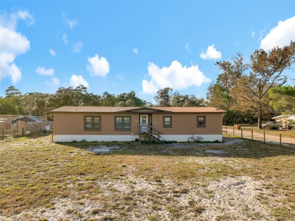 45797 Ohio St., Paisley, FL 32767