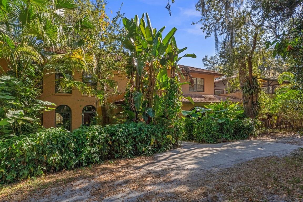 27910 & 27750 Debbie Rd., Okahumpka, FL 34762