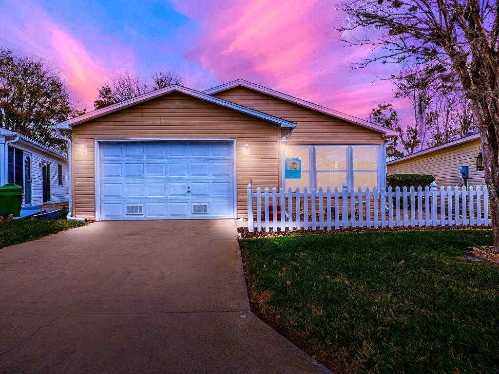 221 Montoya Dr., The Villages, FL 32159