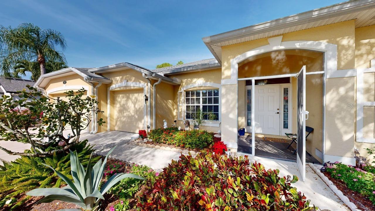 285 Spider Lily Ln., Naples, FL 34119