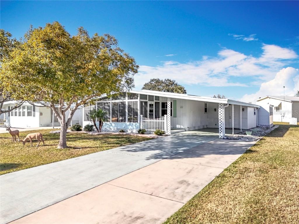 1026 Capella Dr., Tavares, FL 32778