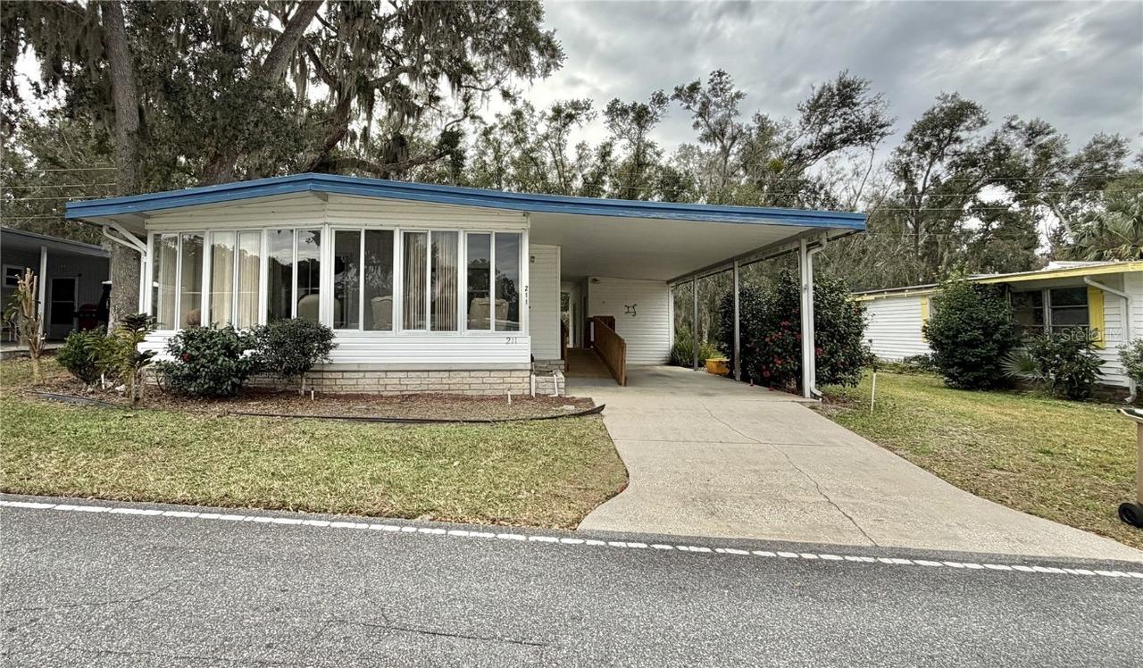 211 Aspen Cir., Leesburg, FL 34748