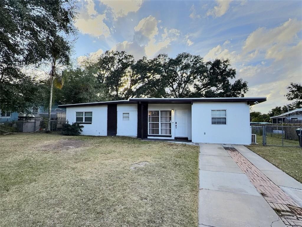 102 Quintard Ave., Orlando, FL 32811