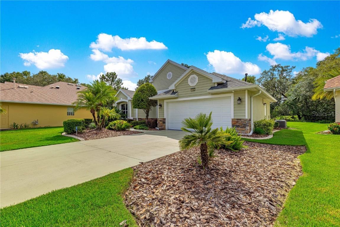8045 Waterbury Way, Mount Dora, FL 32757
