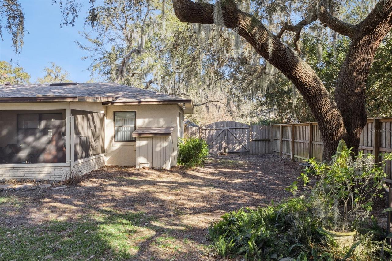 1105 N Valencia Ave., Howey In The Hills, FL 34737
