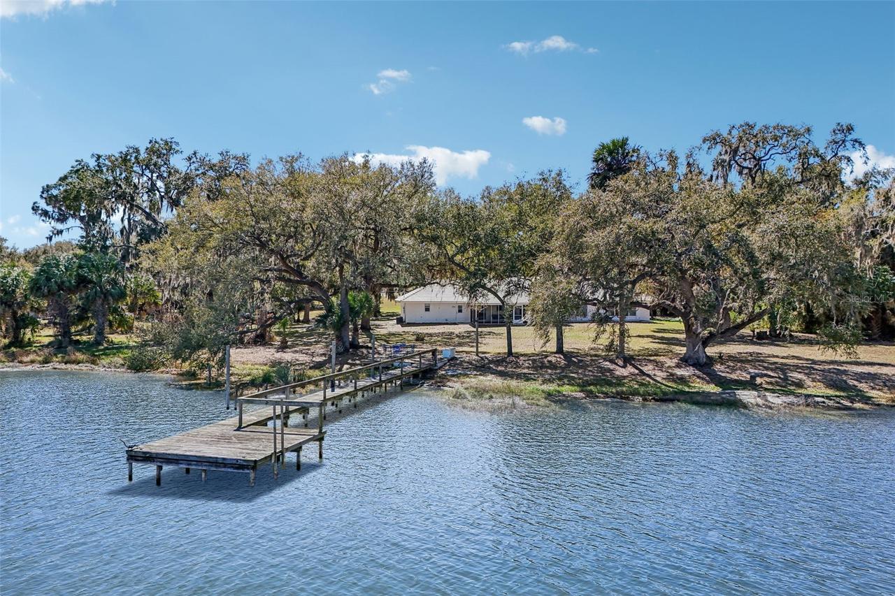 37048 County Road 452, Grand Island, FL 32735