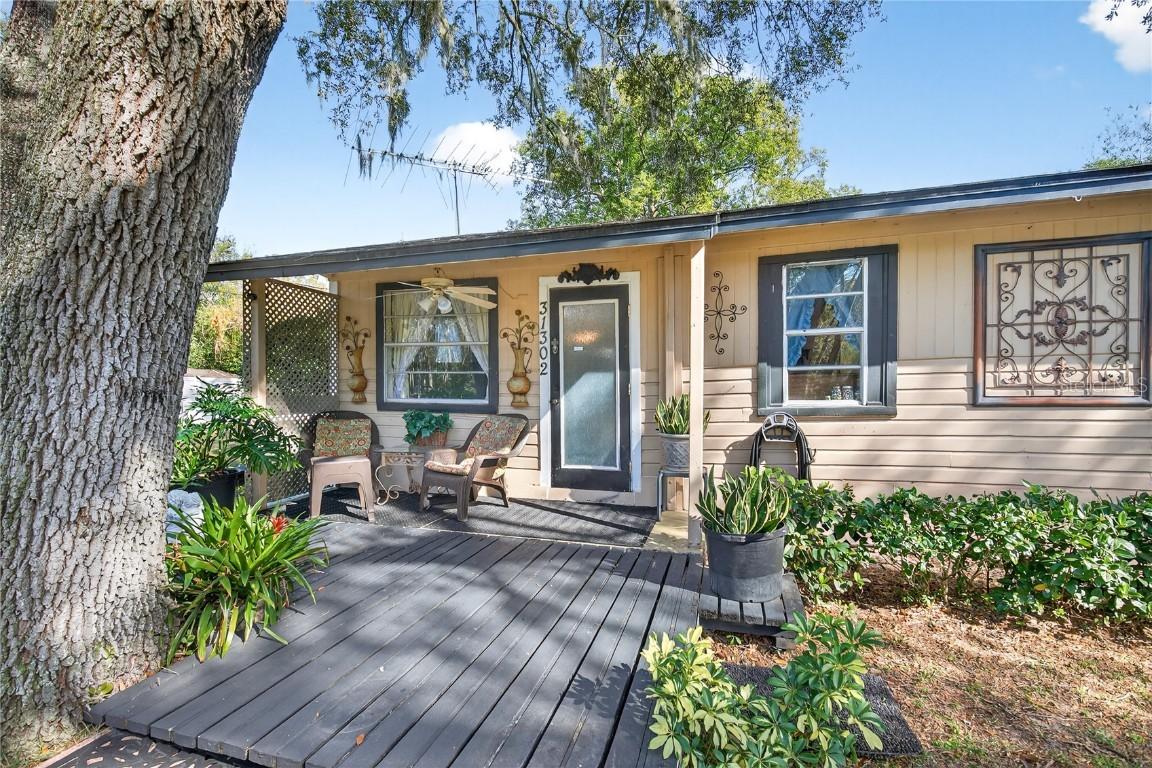 31302 Orange St., Sorrento, FL 32776