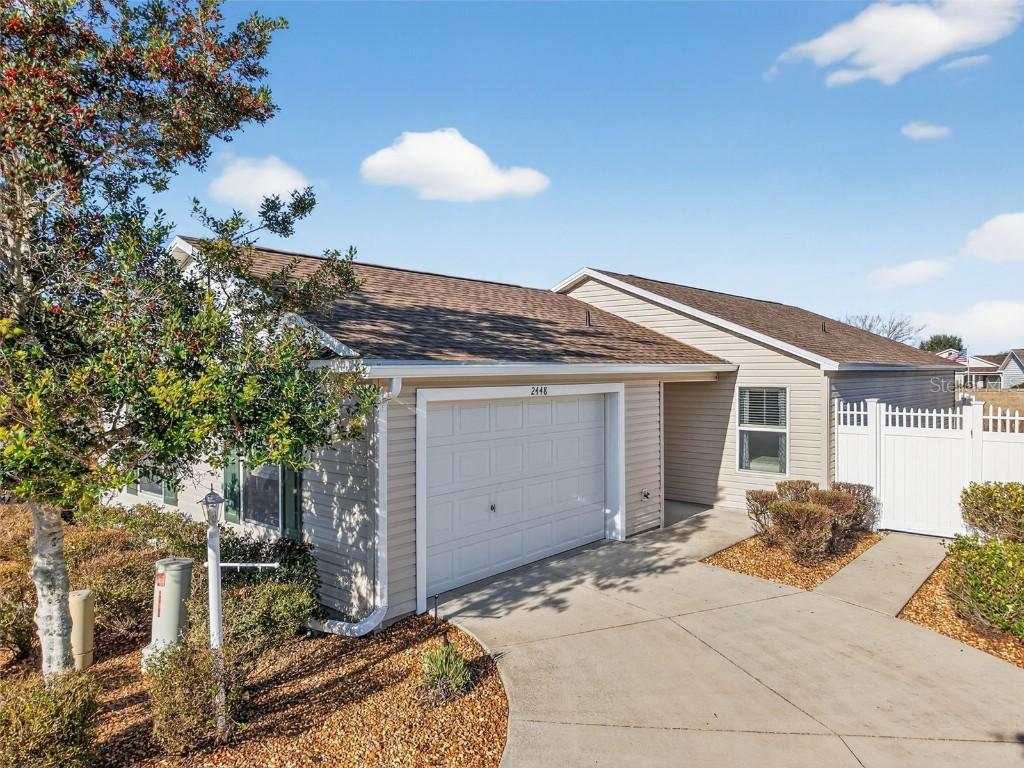 2448 Ravenwood Ln., The Villages, FL 32162