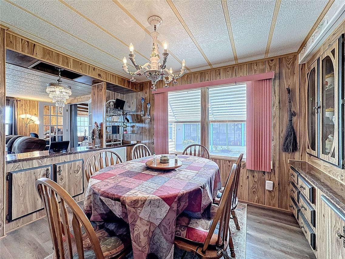 1311 Mohawk Cir., Tavares, FL 32778