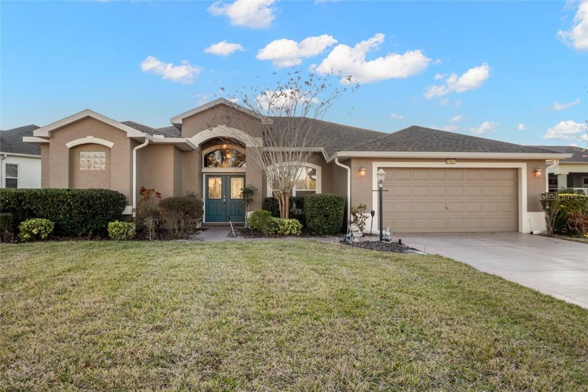 27601 Country Stone Ct., Leesburg, FL 34748