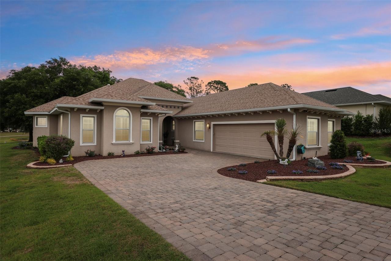 5096 Greens Dr., Lady Lake, FL 32159