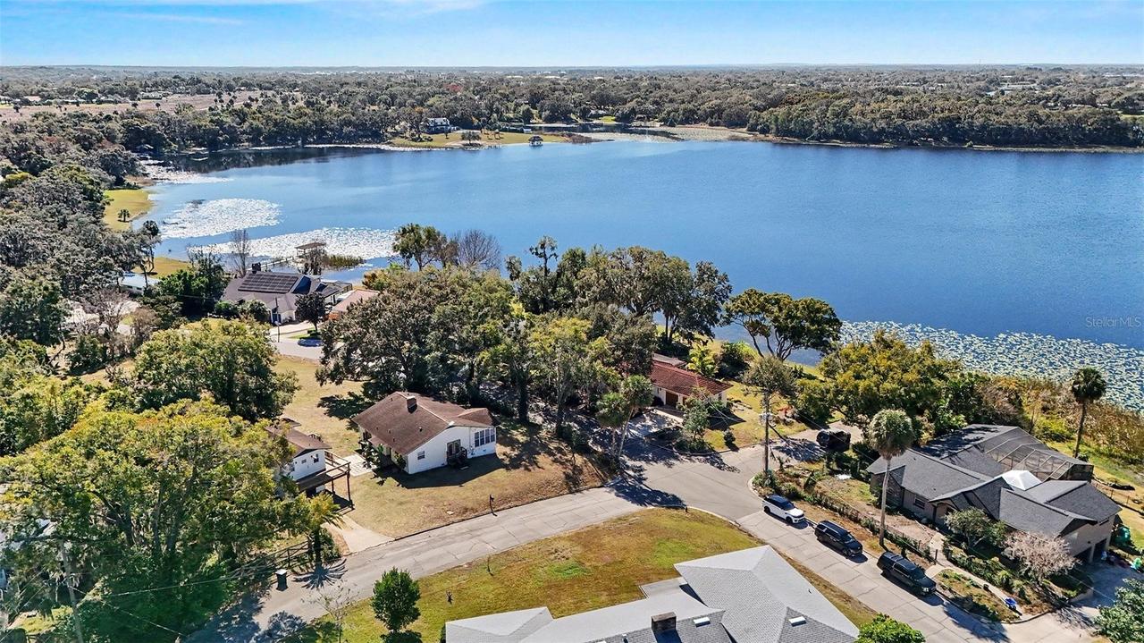 1725 Hamilton St., Eustis, FL 32726