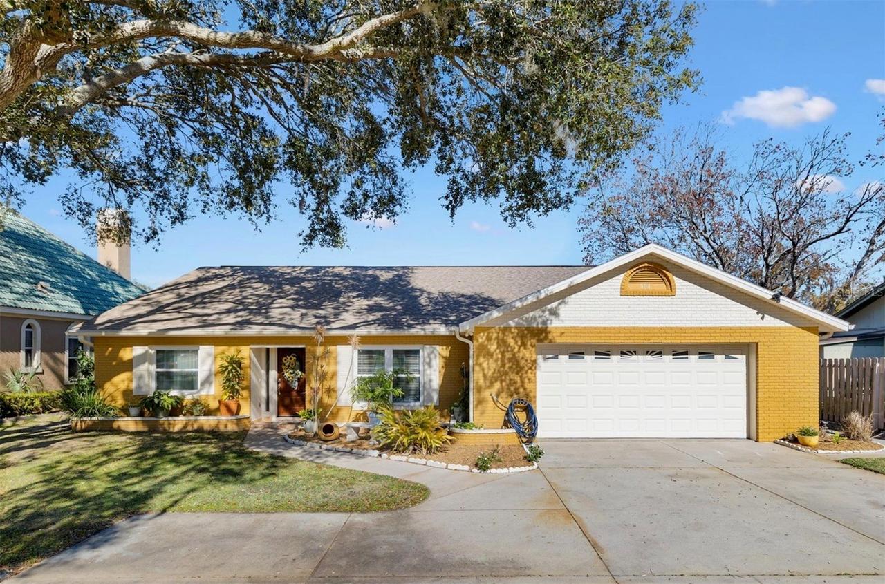 804 N Shore Dr., Leesburg, FL 34748