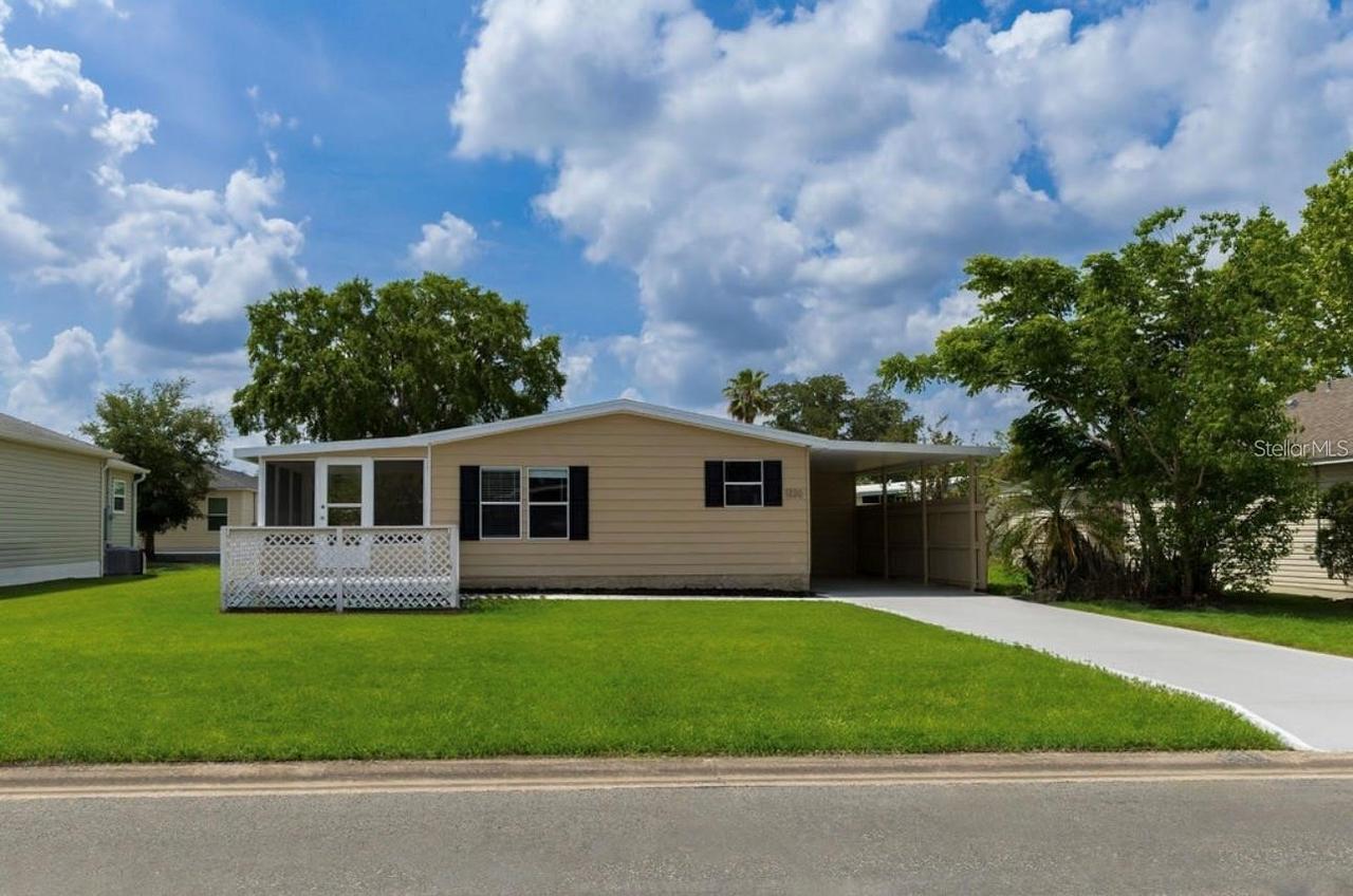 1220 Dustin Dr., The Villages, FL 32159