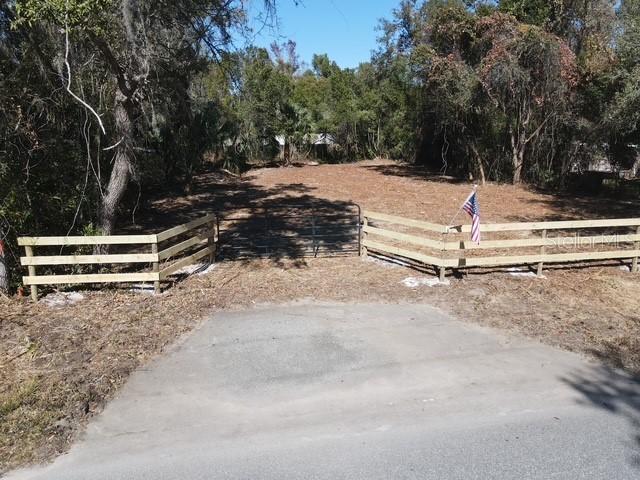 Azalea Ave., Paisley, FL 32767