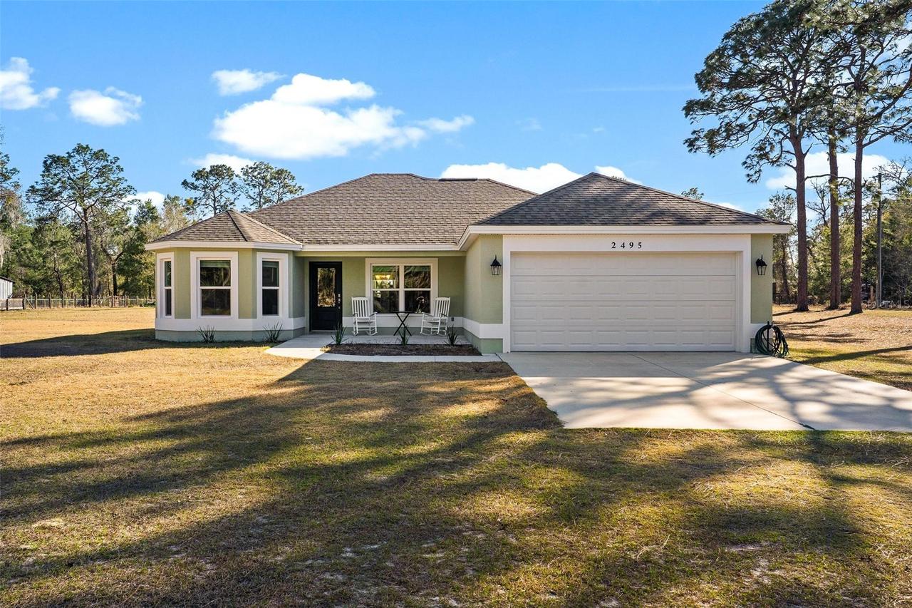 2495 County Road 245d, Oxford, FL 34484