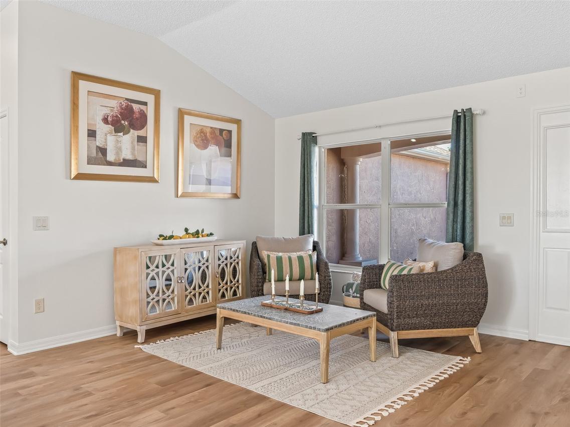 1564 Oak Forest Dr., The Villages, FL 32162