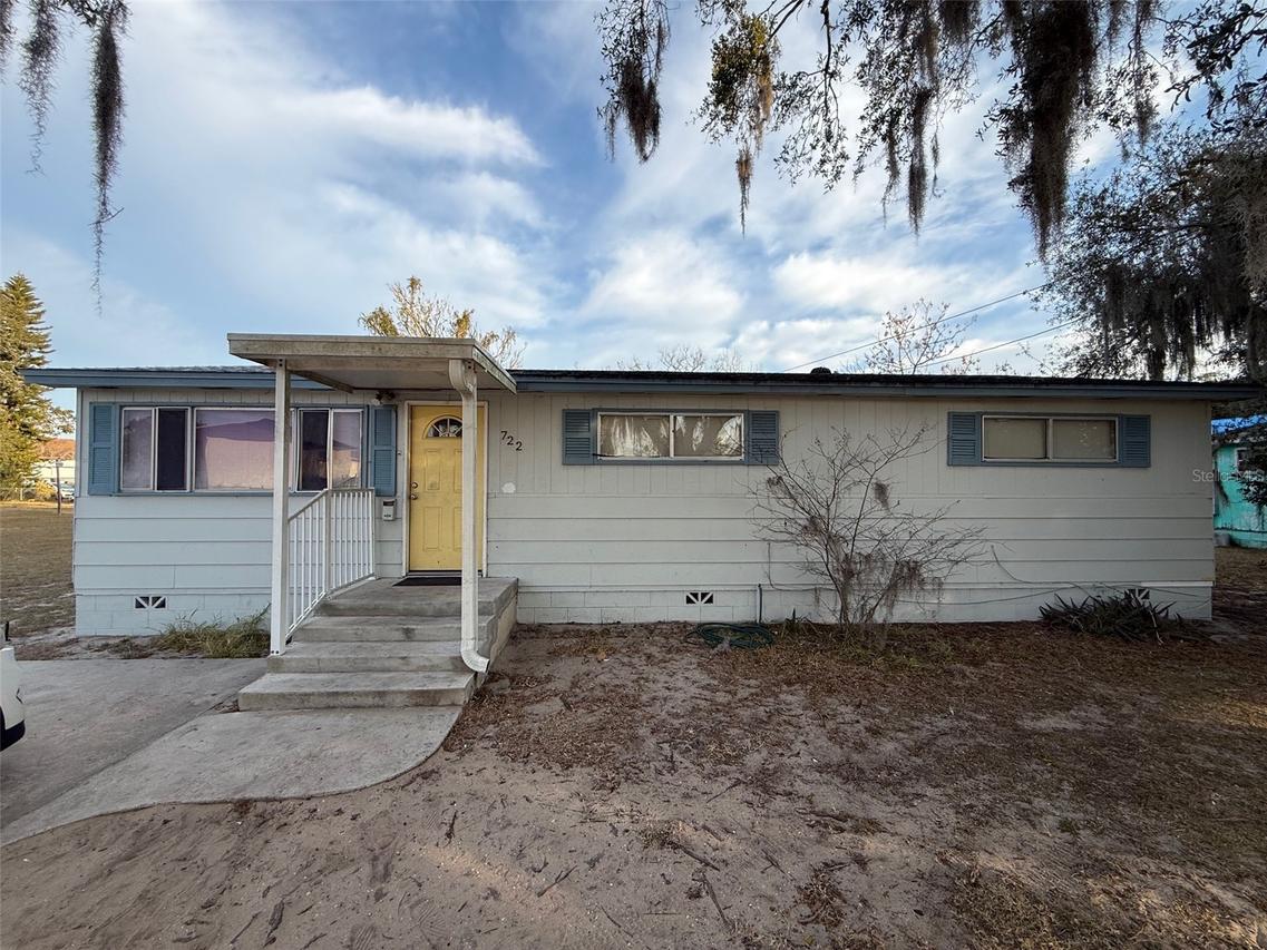 722 W Maud St., Tavares, FL 32778