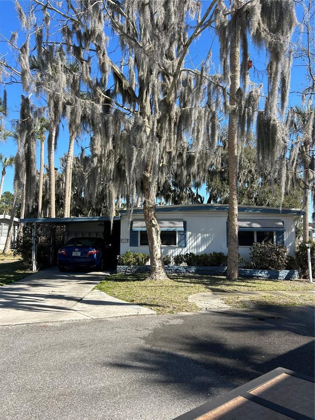 40 Sabal Palm Cir., Eustis, FL 32726