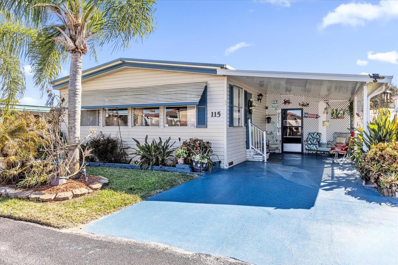 115 Tropical Ln., Leesburg, FL 34748