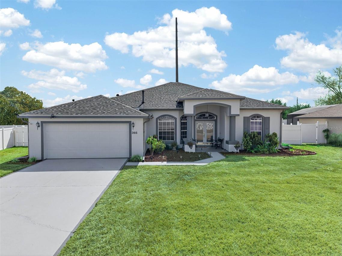 365 Via Bianca Dr., Davenport, FL 33896