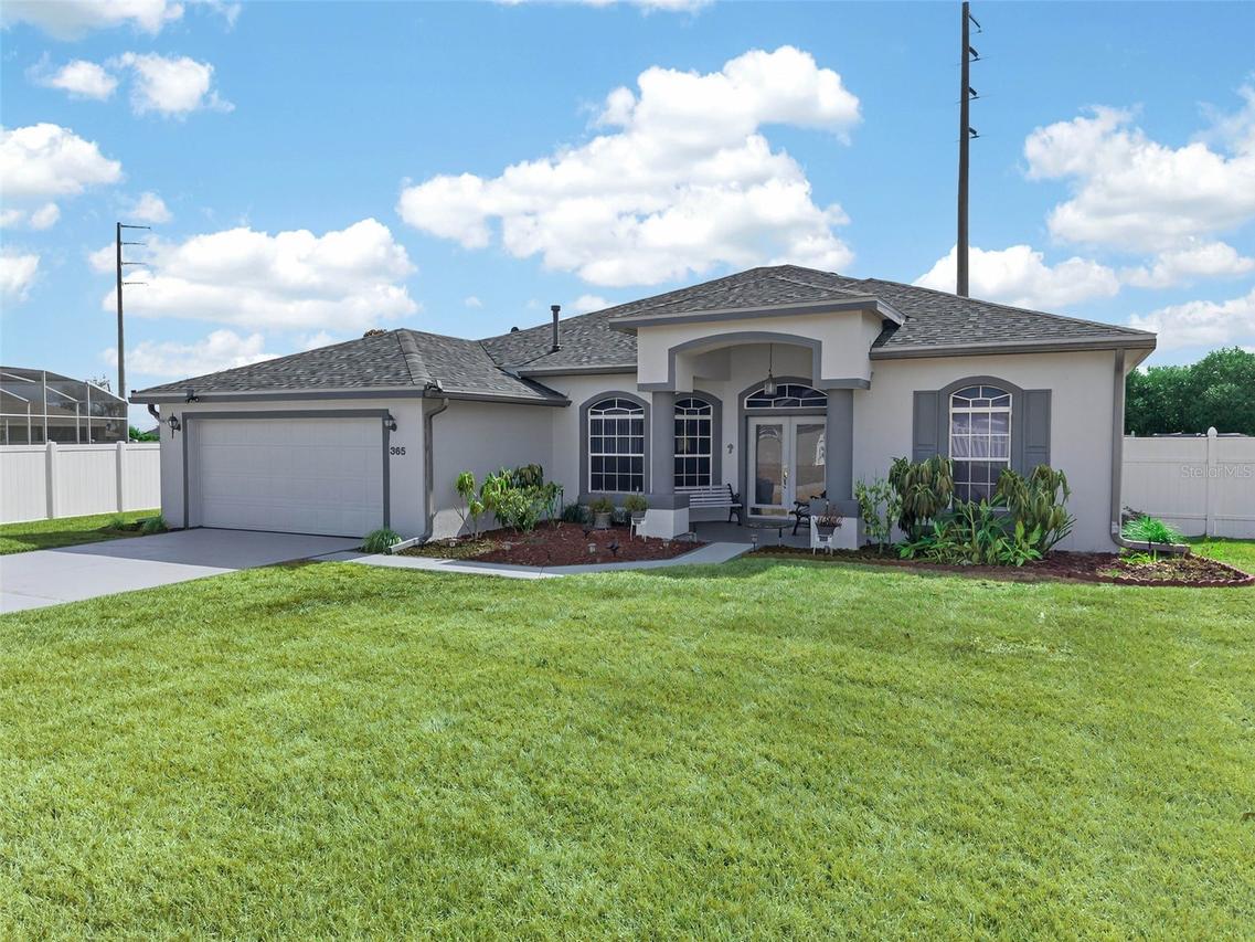 365 Via Bianca Dr., Davenport, FL 33896
