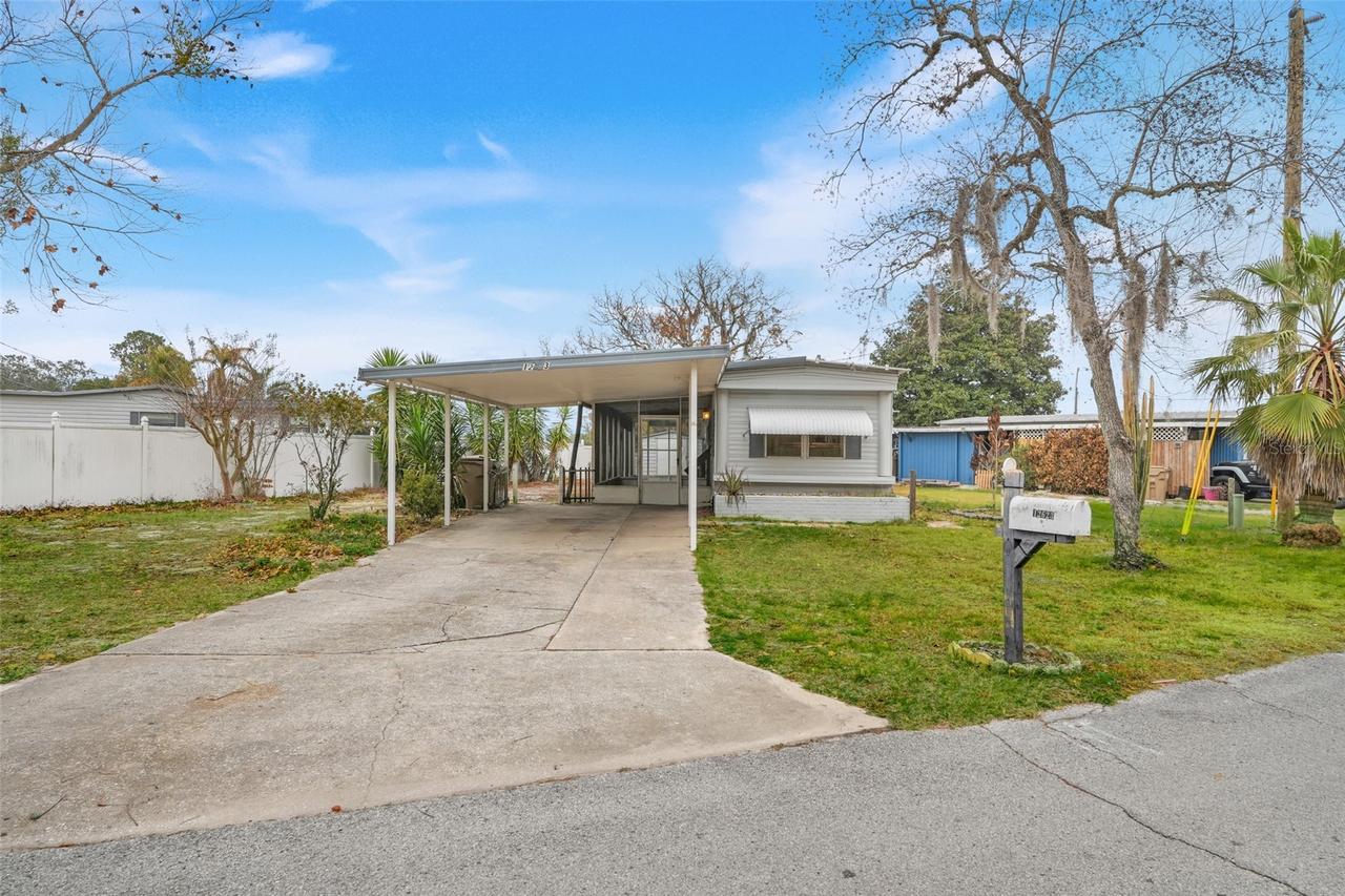 12623 Milwaukee Ave., Tavares, FL 32778