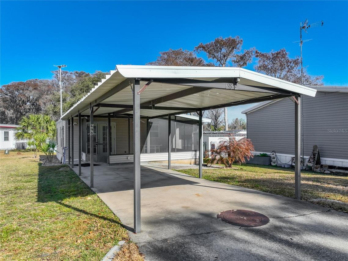 698 Cindi Ave., Leesburg, FL 34788