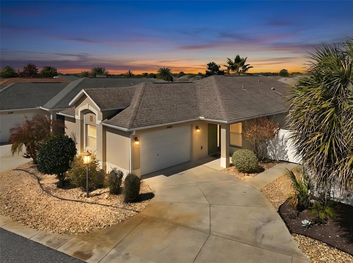 2149 Sandalwood Pl., The Villages, FL 32163