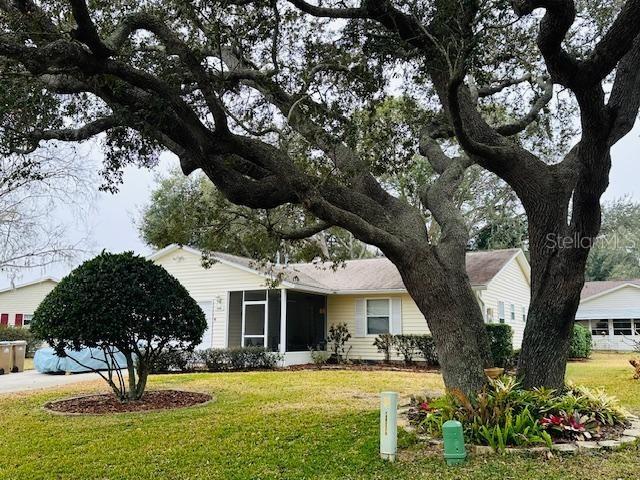 822 Dundee Cir., Leesburg, FL 34788