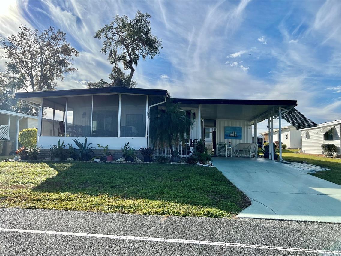 217 Palo Verde Dr., Leesburg, FL 34748