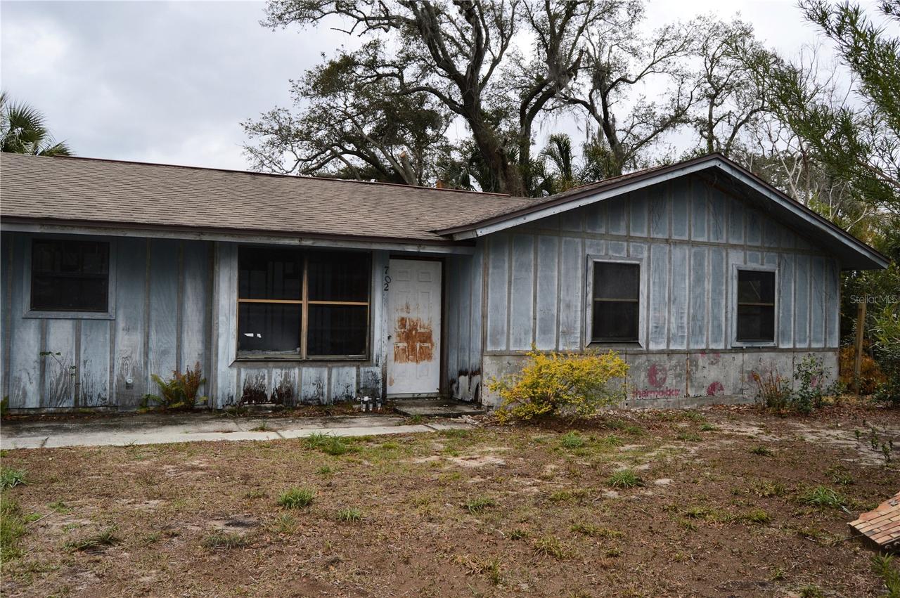 702 James Ave., Fruitland Park, FL 34731