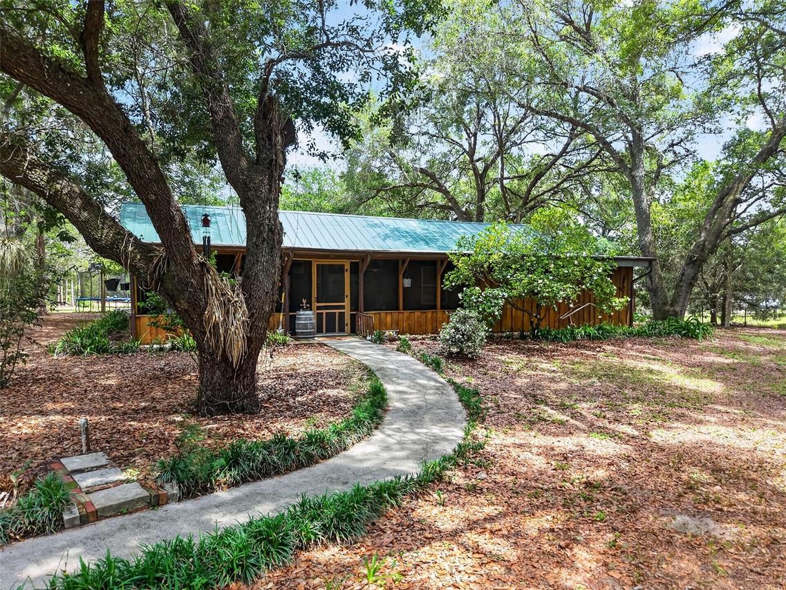 40635 Thomas Boat Landing Rd., Umatilla, FL 32784