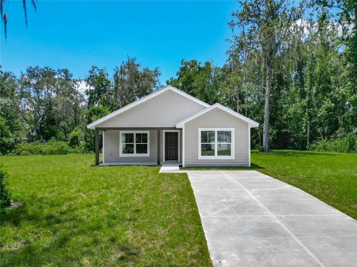 919 Cr 482c, Lake Panasoffkee, FL 33538