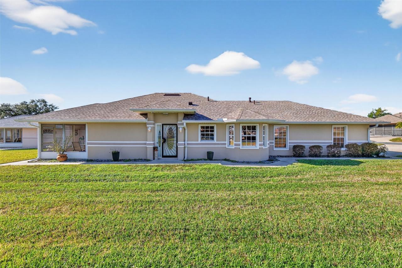 21618 Queen Elizabeth Ct., Leesburg, FL 34748