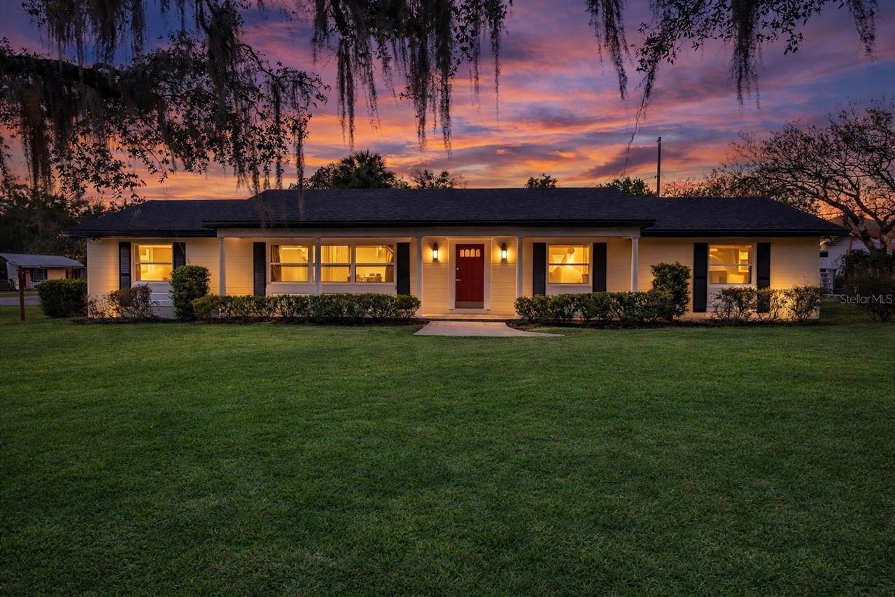 1310 E Crooked Lake Dr., Eustis, FL 32726