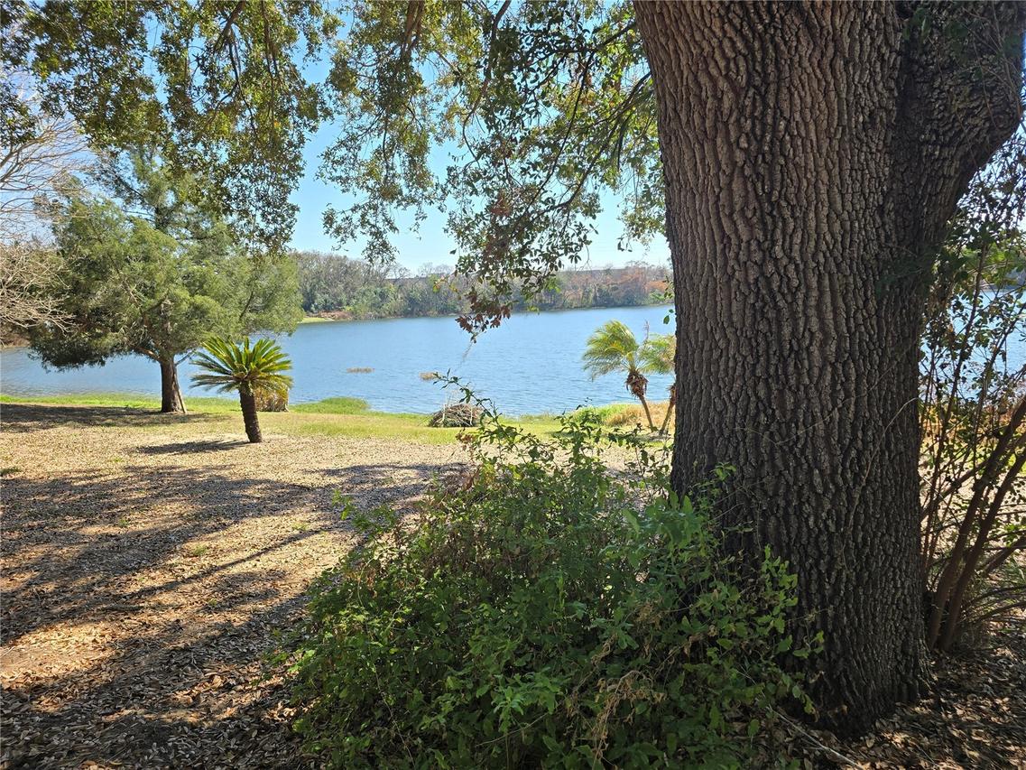 Westmoreland Ave., Eustis, FL 32726