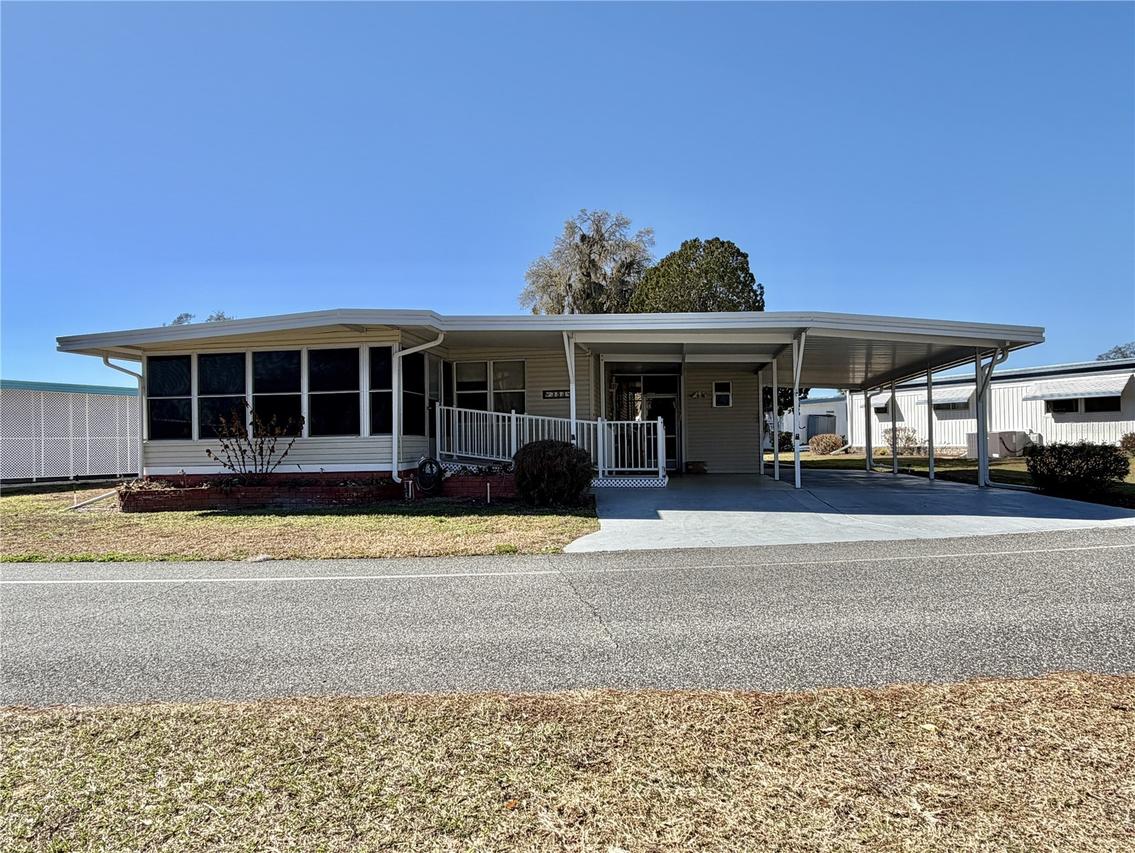 353 Palo Verde Dr., Leesburg, FL 34748