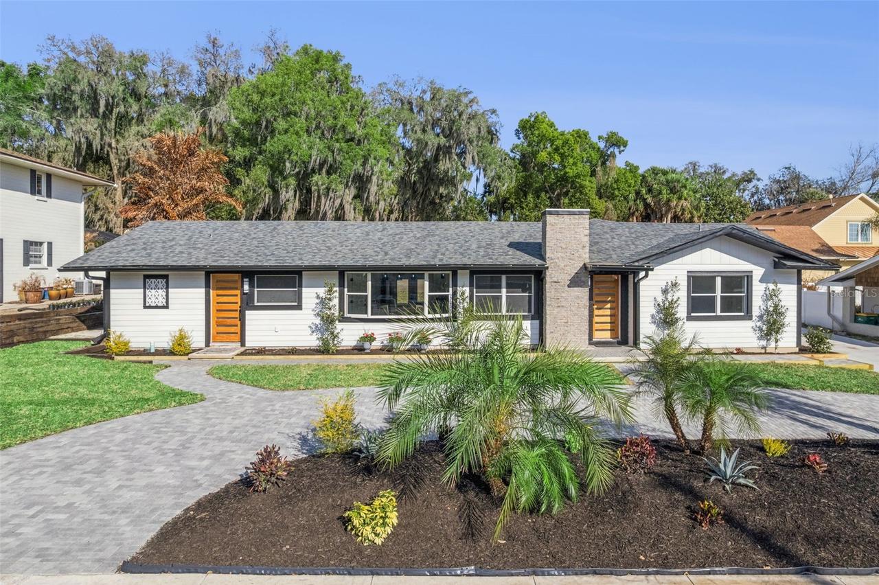 118 N Grandview St., Mount Dora, FL 32757