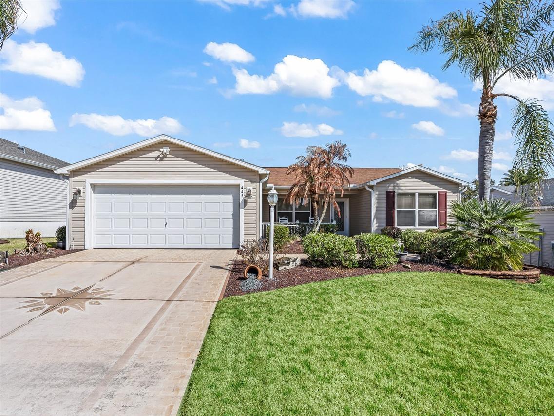 445 Keyhole St., The Villages, FL 32162