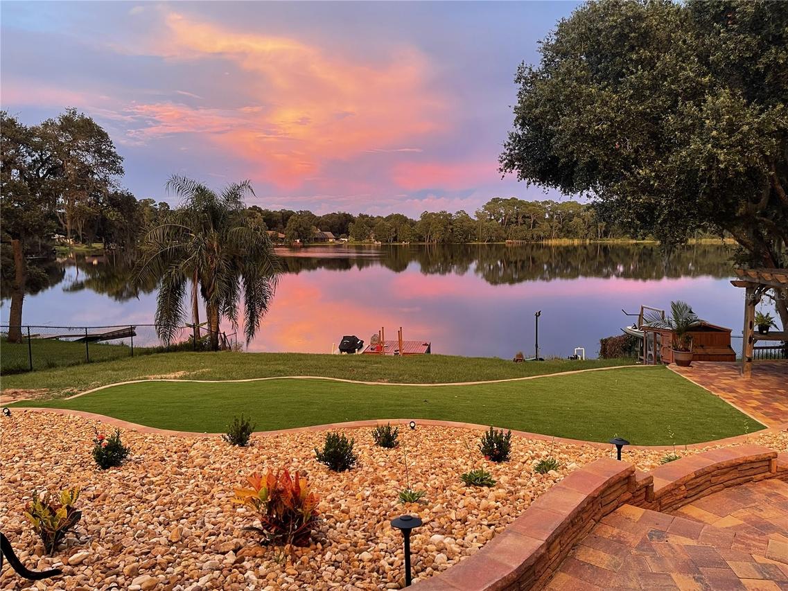 3924 Woodpecker Dr., Fruitland Park, FL 34731