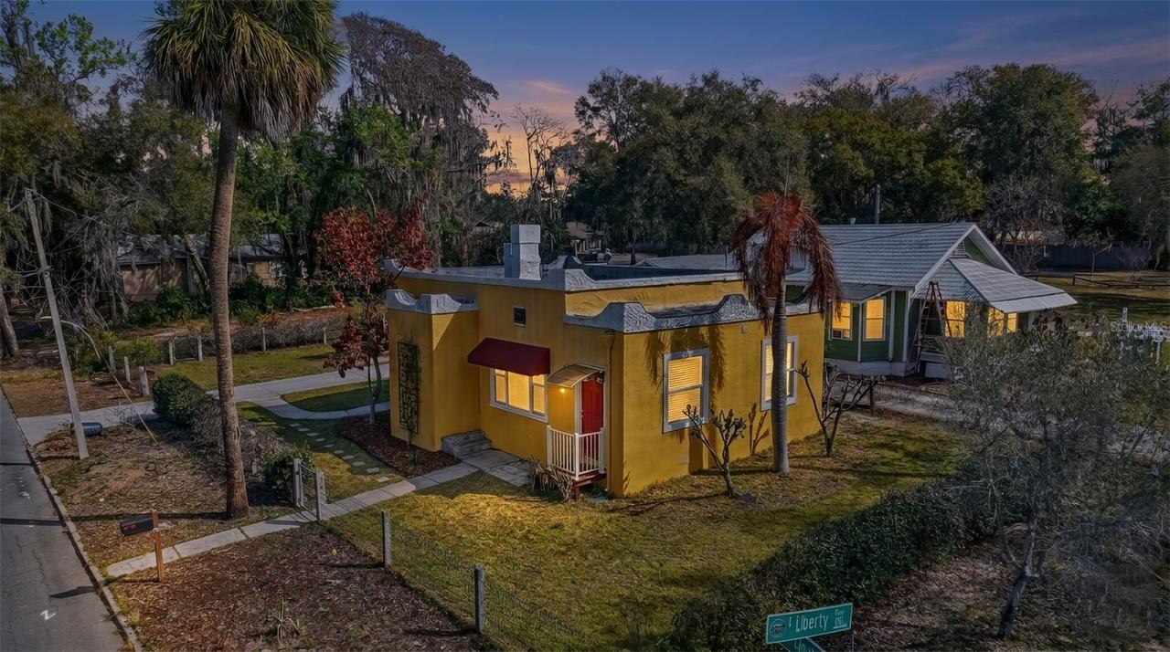 342 S Clayton St., Mount Dora, FL 32757