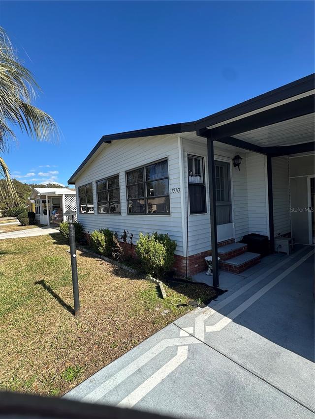 1710 Lilly Ln., Lady Lake, FL 32159