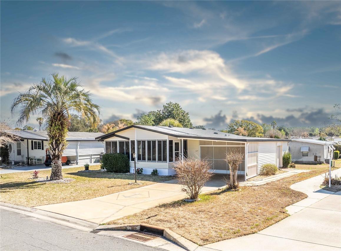 615 Tracy Dr., Lady Lake, FL 32159