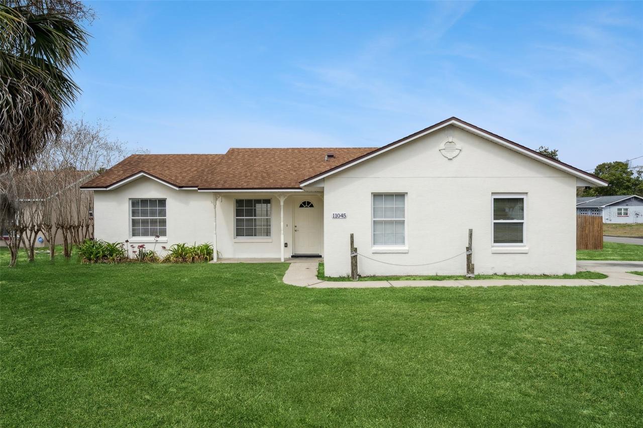 11045 Pine St., Leesburg, FL 34788